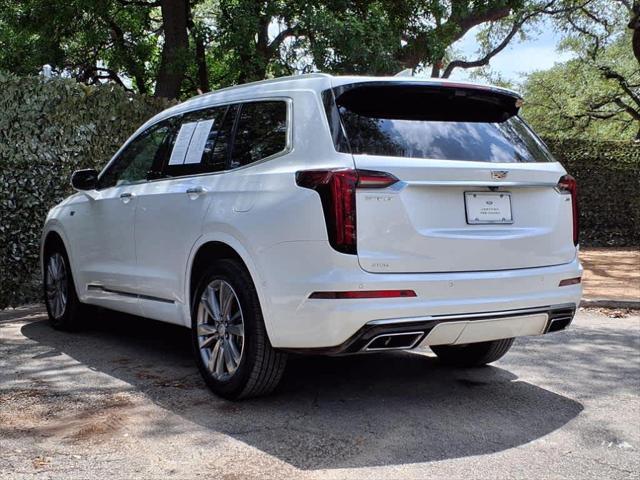 Photo of 2023 Crystal White Tricoat Cadillac XT6