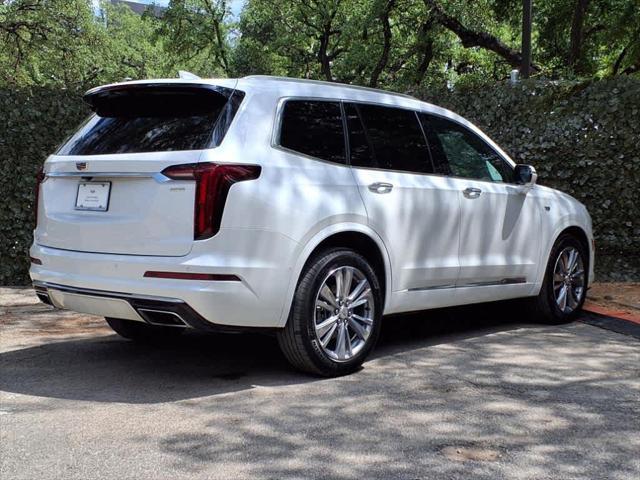 Photo of 2023 Crystal White Tricoat Cadillac XT6