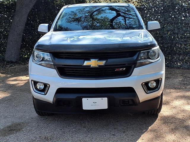 Photo of 2018 Summit White Chevrolet Colorado