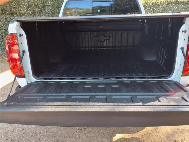Photo of 2018 Summit White Chevrolet Colorado