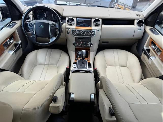 Photo of 2011 Brown Land Rover LR4
