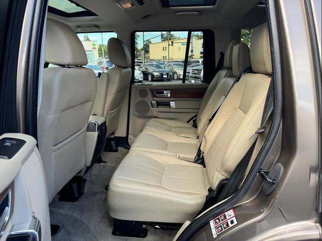 Photo of 2011 Brown Land Rover LR4