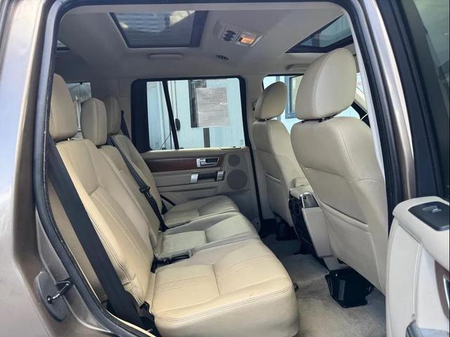Photo of 2011 Brown Land Rover LR4
