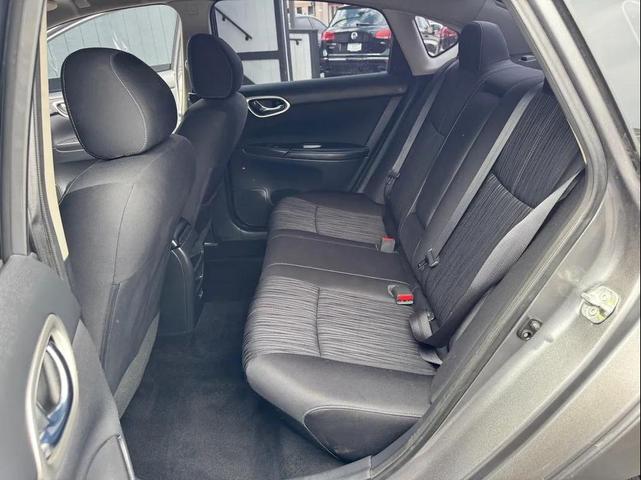 Photo of 2018 Gun Metallic Nissan Sentra
