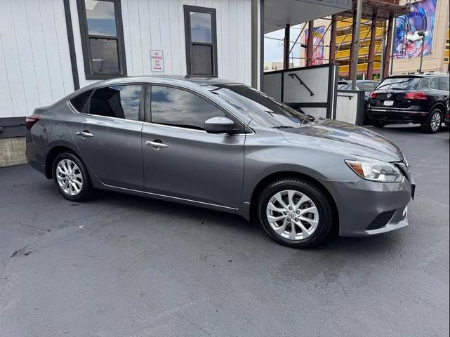 Photo of 2018 Gun Metallic Nissan Sentra