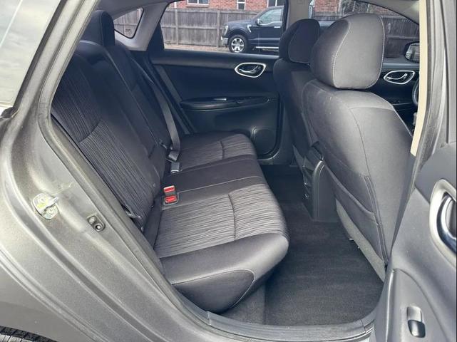 Photo of 2018 Gun Metallic Nissan Sentra