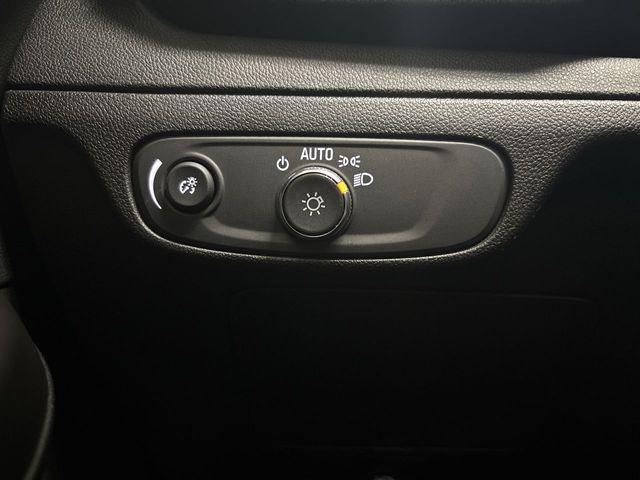 Photo of 2022 Gray Ghost Metallic Chevrolet Bolt EUV