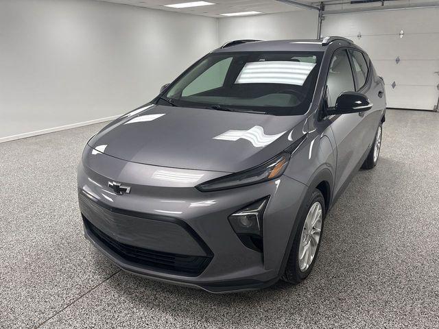 Photo of 2022 Gray Ghost Metallic Chevrolet Bolt EUV