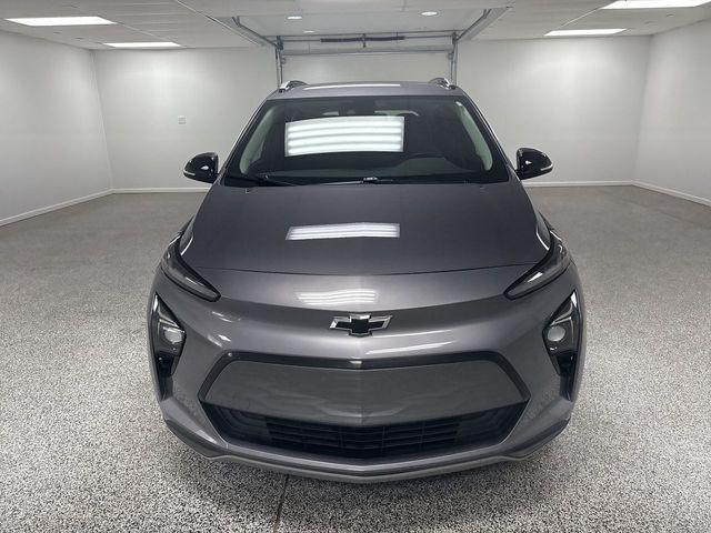 Photo of 2022 Gray Ghost Metallic Chevrolet Bolt EUV