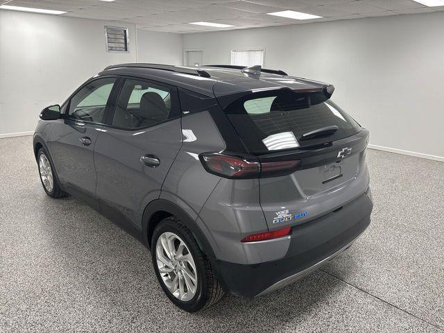 Photo of 2022 Gray Ghost Metallic Chevrolet Bolt EUV