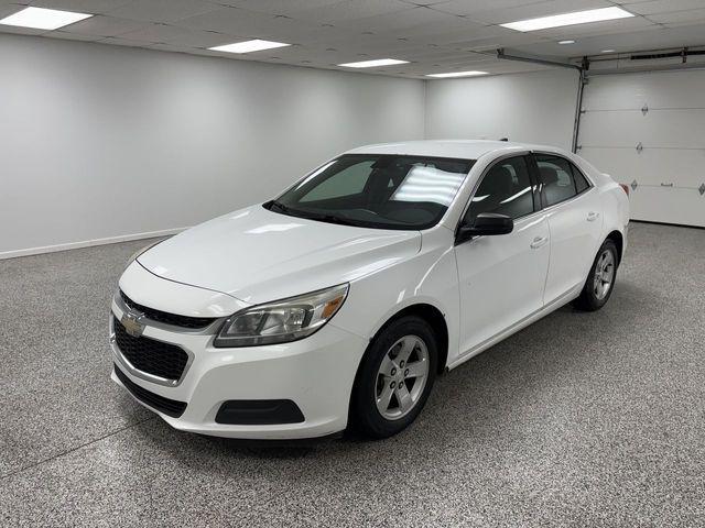 Photo of 2016 Summit White Chevrolet Malibu Limited