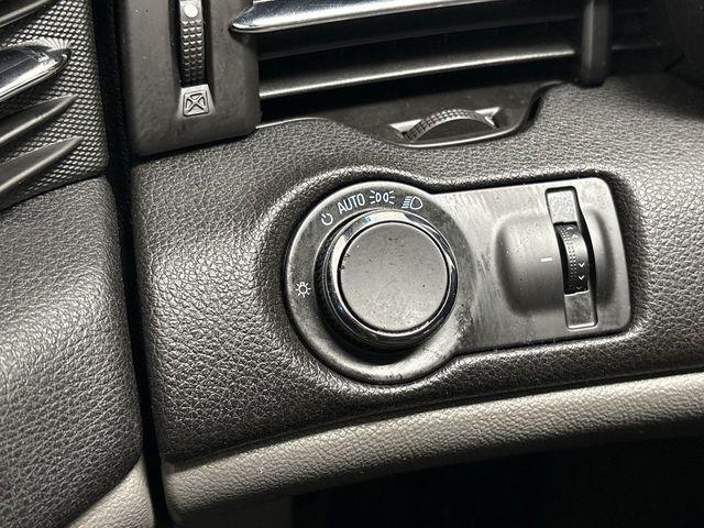 Photo of 2016 Summit White Chevrolet Malibu Limited