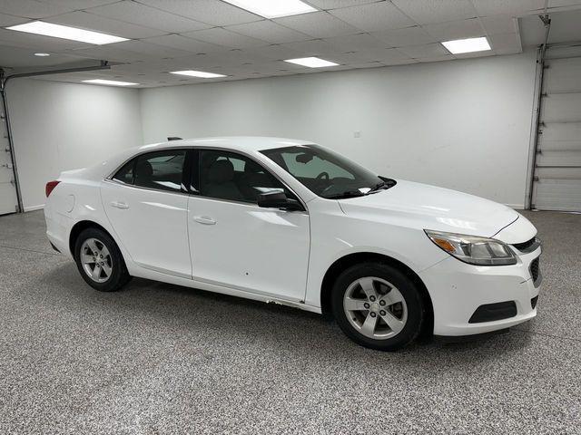 Photo of 2016 Summit White Chevrolet Malibu Limited