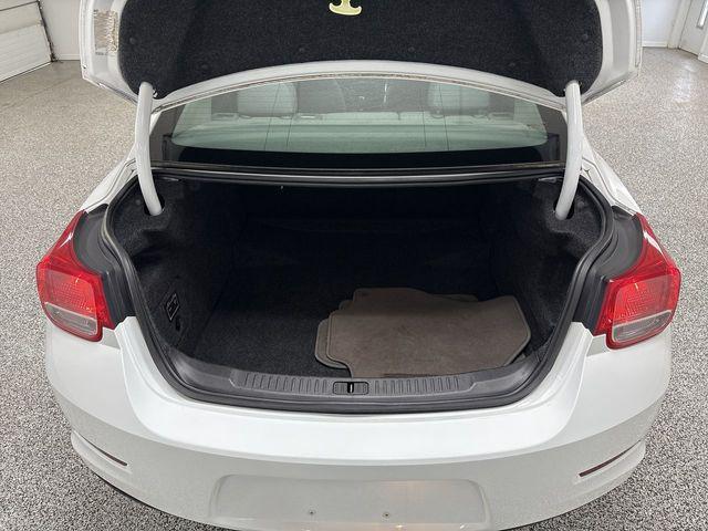 Photo of 2016 Summit White Chevrolet Malibu Limited