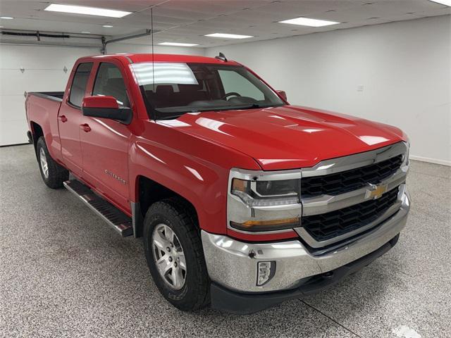 Photo of 2017 Red Chevrolet Silverado 1500