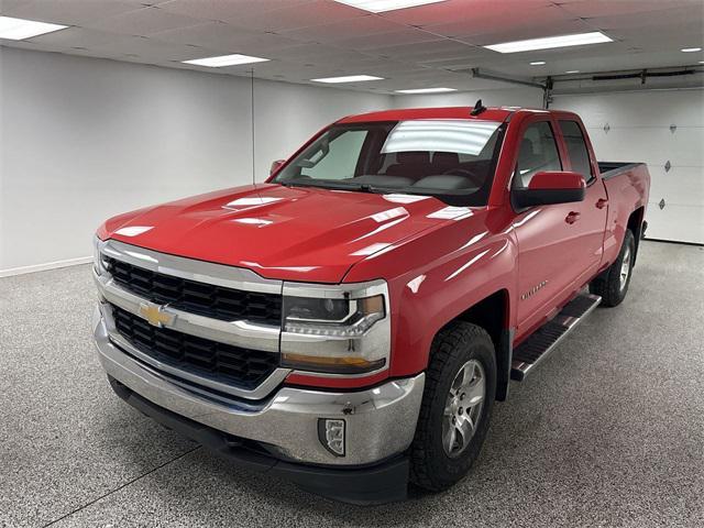 Photo of 2017 Red Chevrolet Silverado 1500