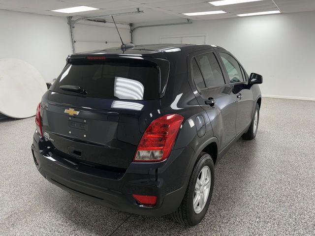 Photo of 2021 Midnight Blue Metallic Chevrolet Trax
