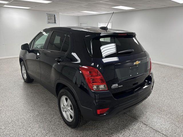 Photo of 2021 Midnight Blue Metallic Chevrolet Trax