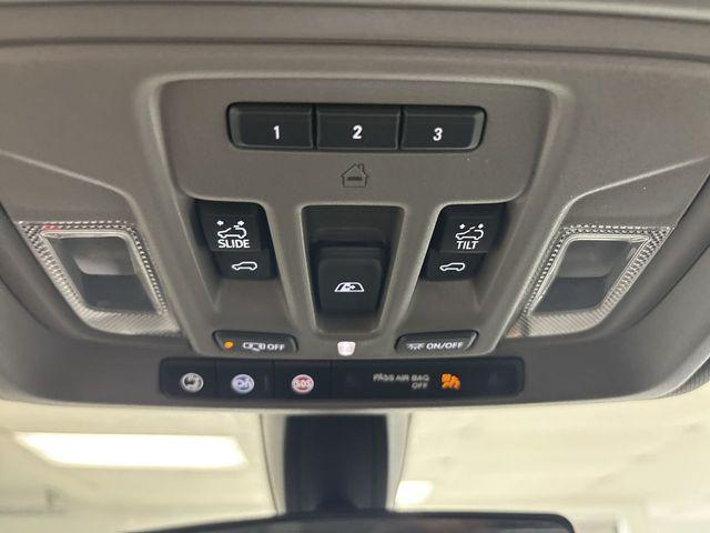 Photo of 2021 Black Chevrolet Silverado 1500