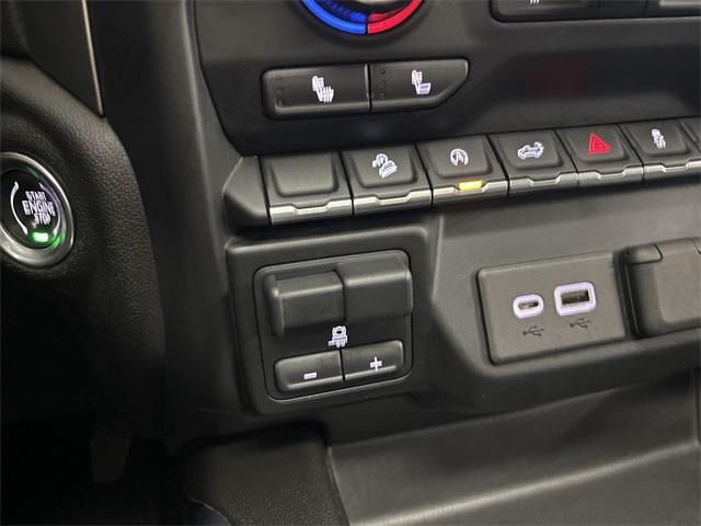 Photo of 2021 Black Chevrolet Silverado 1500