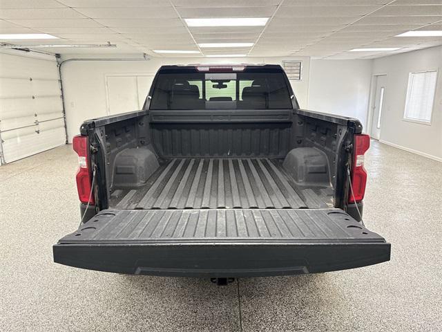Photo of 2021 Black Chevrolet Silverado 1500