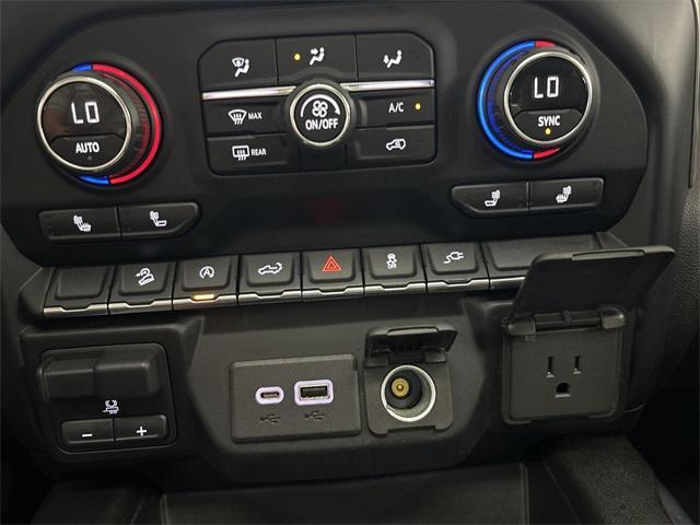 Photo of 2021 Black Chevrolet Silverado 1500