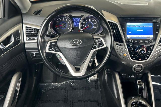 Photo of 2015 Ironman Silver Metallic Hyundai Veloster