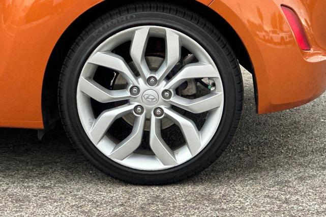 Photo of 2015 Ironman Silver Metallic Hyundai Veloster