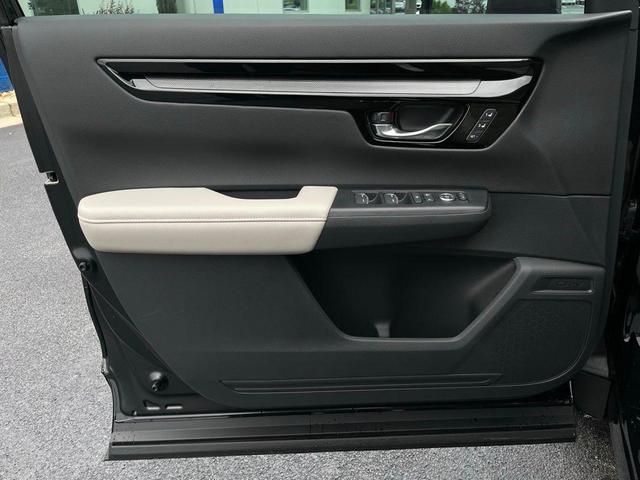 Photo of 2026 Crystal Black Pearl Honda CR-V