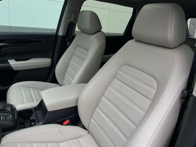 Photo of 2026 Crystal Black Pearl Honda CR-V