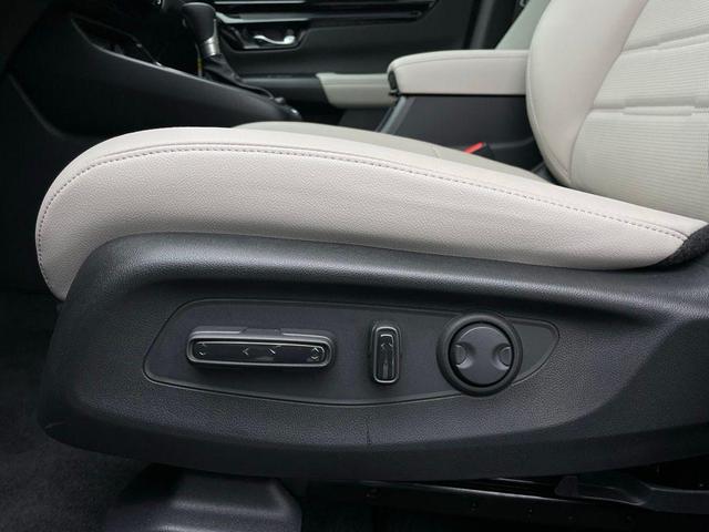 Photo of 2026 Crystal Black Pearl Honda CR-V