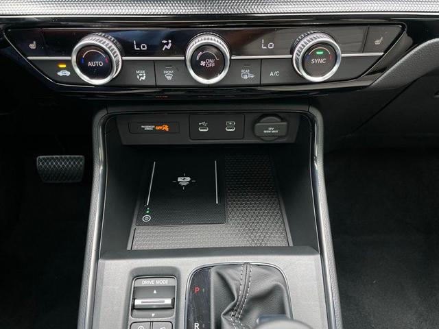 Photo of 2026 Crystal Black Pearl Honda CR-V