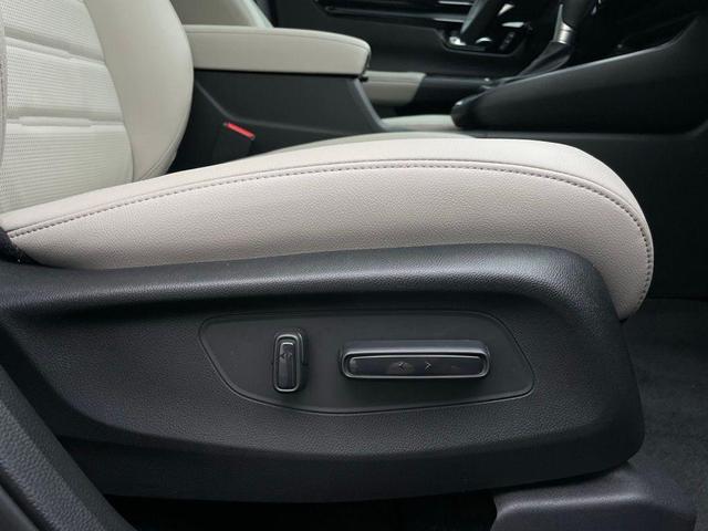 Photo of 2026 Crystal Black Pearl Honda CR-V