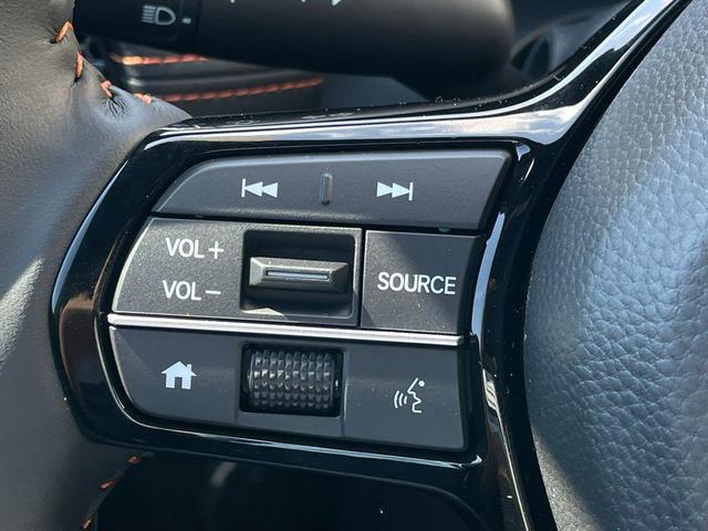Photo of 2025 Milano Red Honda HR-V