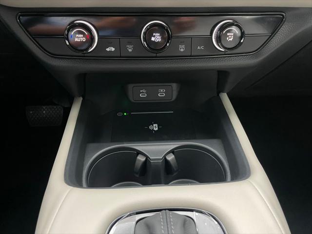Photo of 2026 Nordic Forest Pearl Honda HR-V