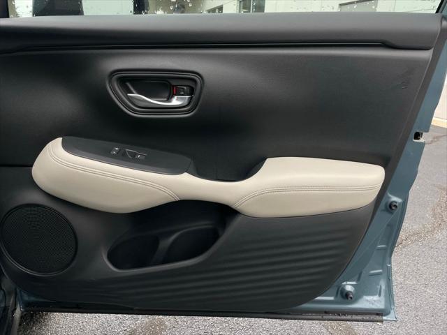 Photo of 2026 Nordic Forest Pearl Honda HR-V