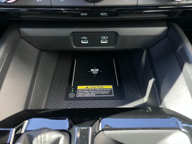 Photo of 2025 Solar Silver Metallic Honda Accord Hybrid
