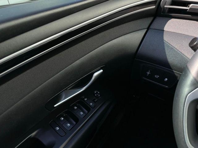Photo of 2023 Phantom Black Hyundai TUCSON