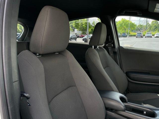 Photo of 2022 Platinum White Pearl Honda HR-V