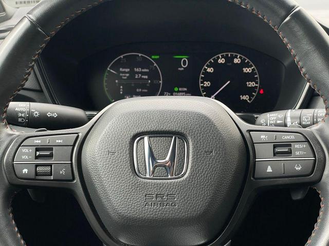 Photo of 2024 Silver Metallic Honda CR-V Hybrid