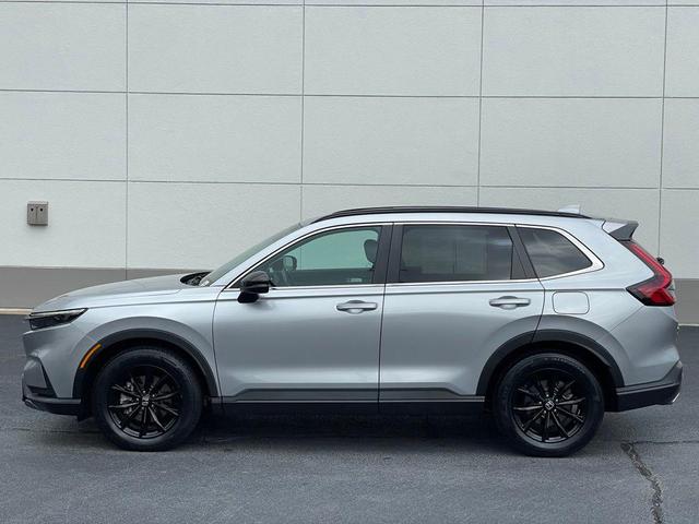 Photo of 2024 Silver Metallic Honda CR-V Hybrid