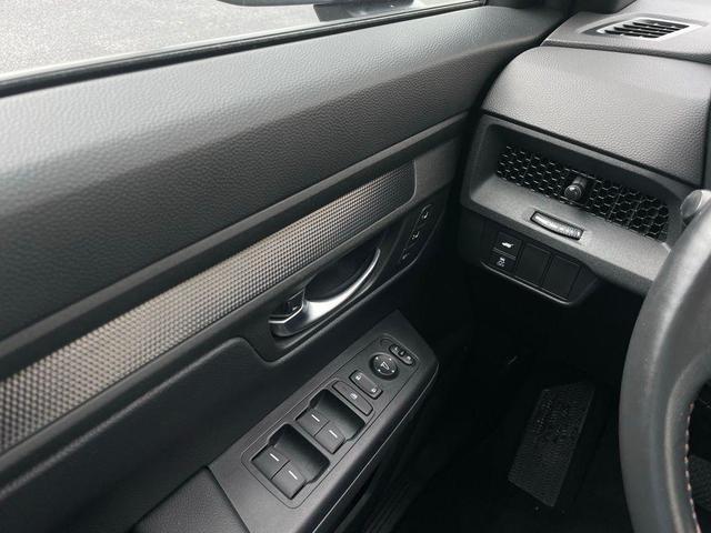 Photo of 2024 Silver Metallic Honda CR-V Hybrid