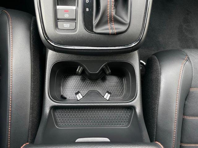 Photo of 2024 Silver Metallic Honda CR-V Hybrid
