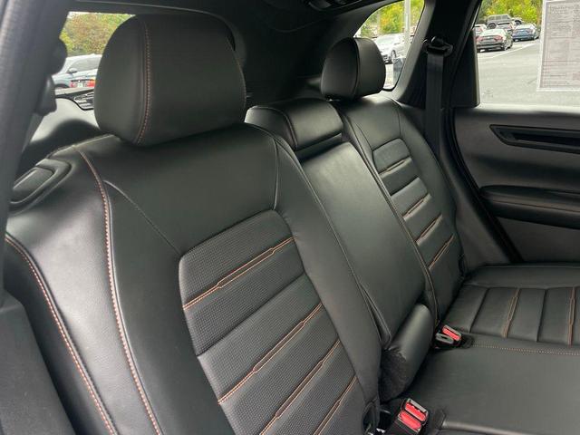 Photo of 2024 Silver Metallic Honda CR-V Hybrid