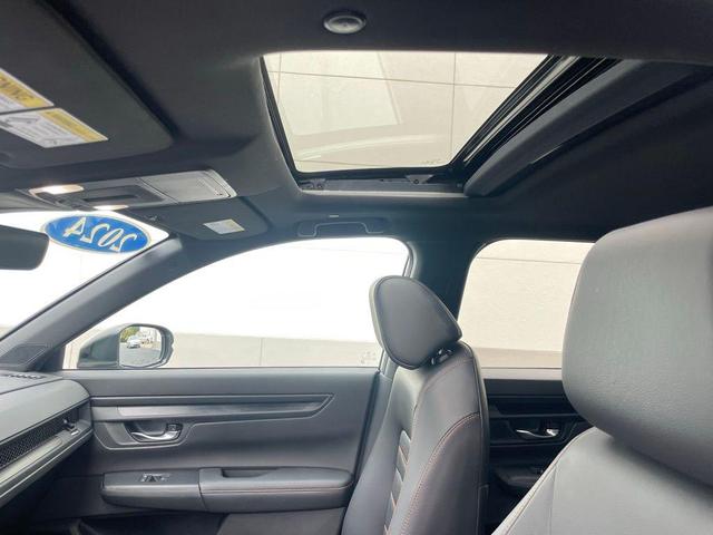 Photo of 2024 Silver Metallic Honda CR-V Hybrid