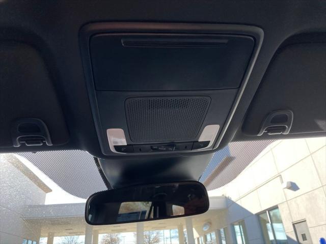 Photo of 2025 Platinum White Pearl Honda Pilot