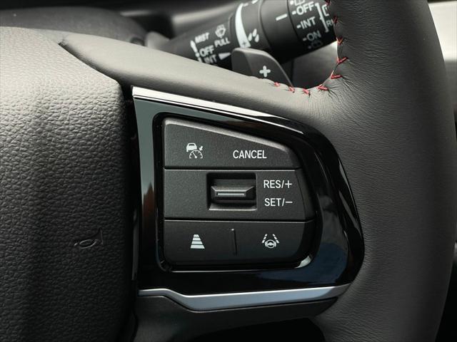 Photo of 2025 Platinum White Pearl Honda Odyssey