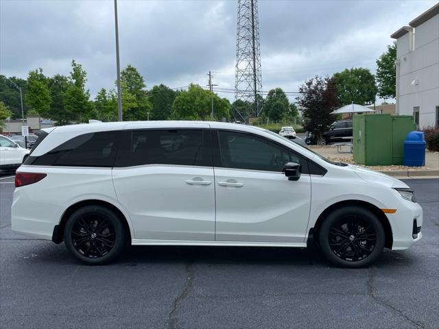 Photo of 2025 Platinum White Pearl Honda Odyssey