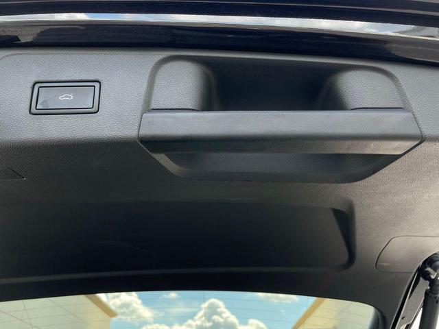 Photo of 2021 Deep Black Pearl Volkswagen Atlas