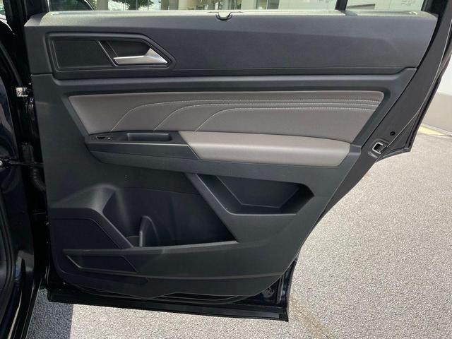 Photo of 2021 Deep Black Pearl Volkswagen Atlas